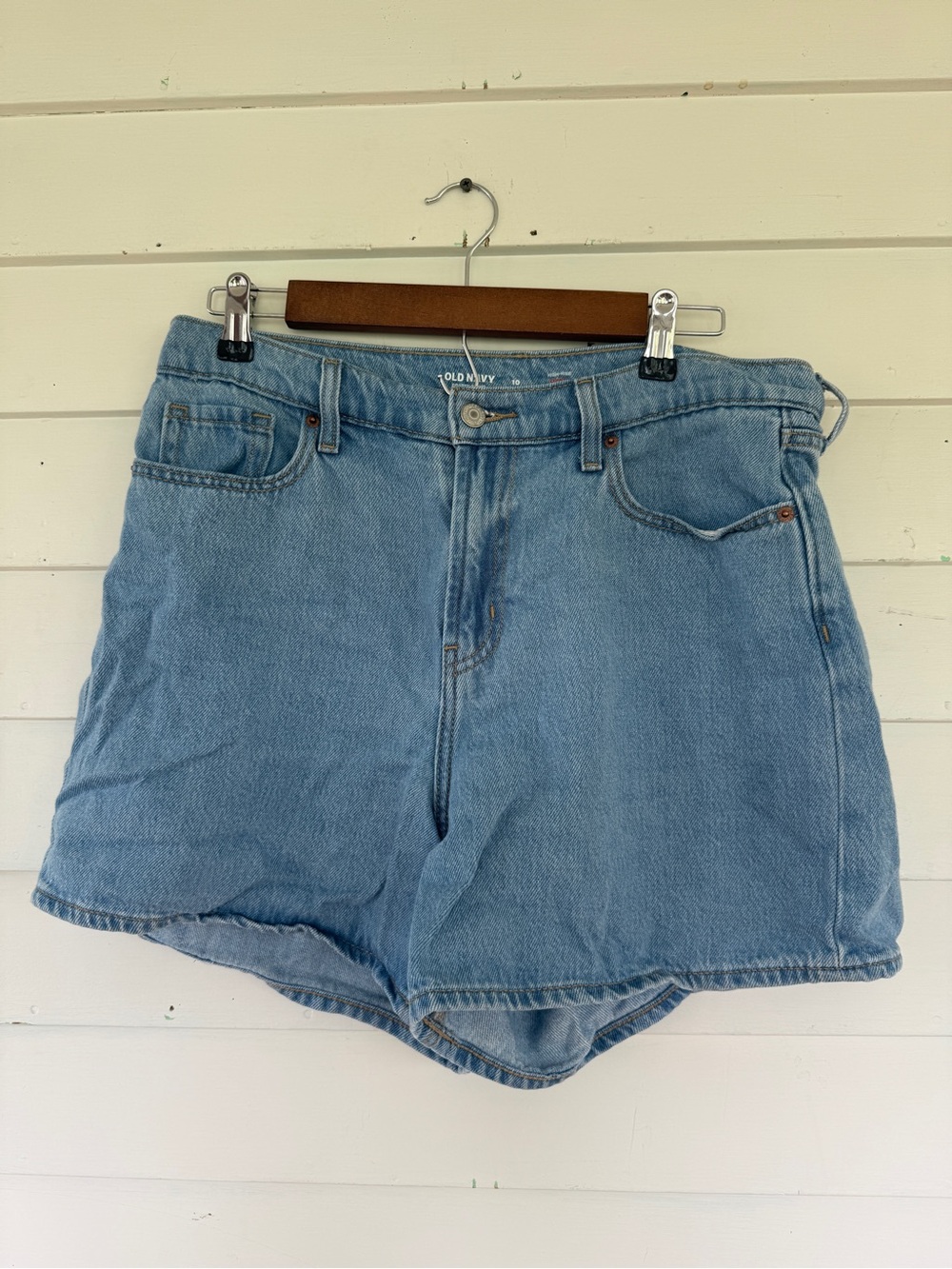 Old Navy Light Blue Denim Jean Shorts - Women
